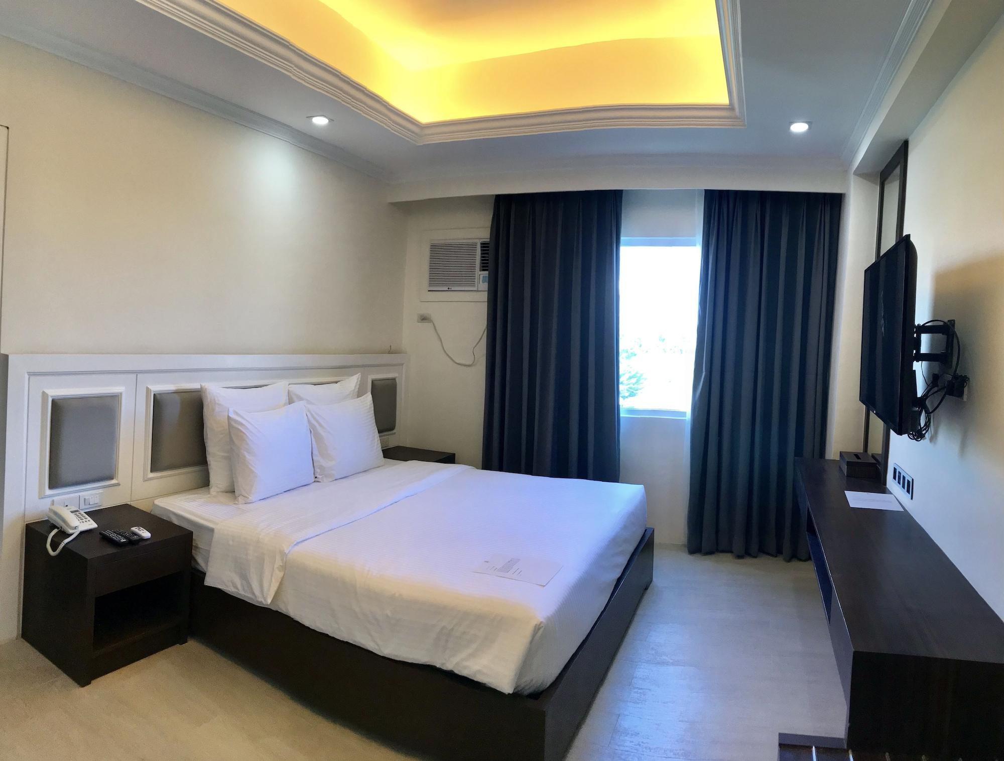 Sotogrande Iloilo Hotel Εξωτερικό φωτογραφία